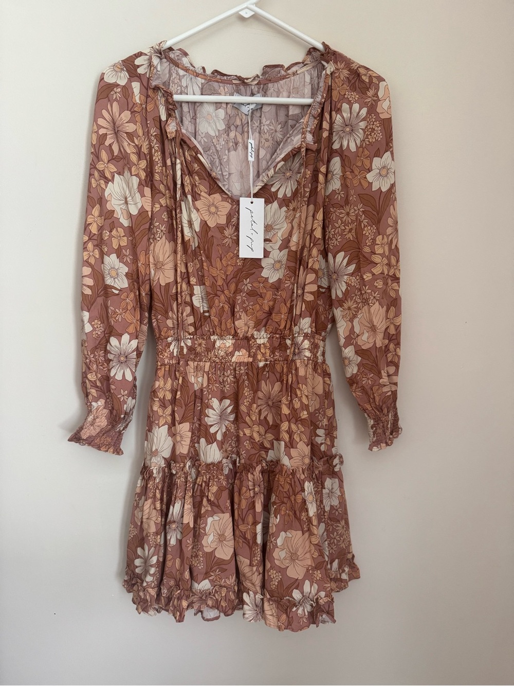 Petal & Pup Kealan Mini Dress Womens Size 0 Brown Floral Smocked Long Sleeve NWT - Picture 3 of 10